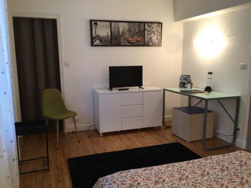 Brive-la-Gaillarde Apartment | Le Clos Domenat 4