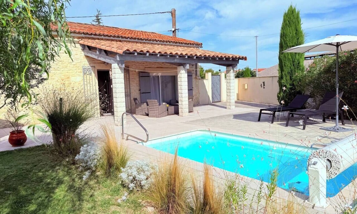Barjac Villa | Le Clos du Cornier - Peace & quiet & private pool