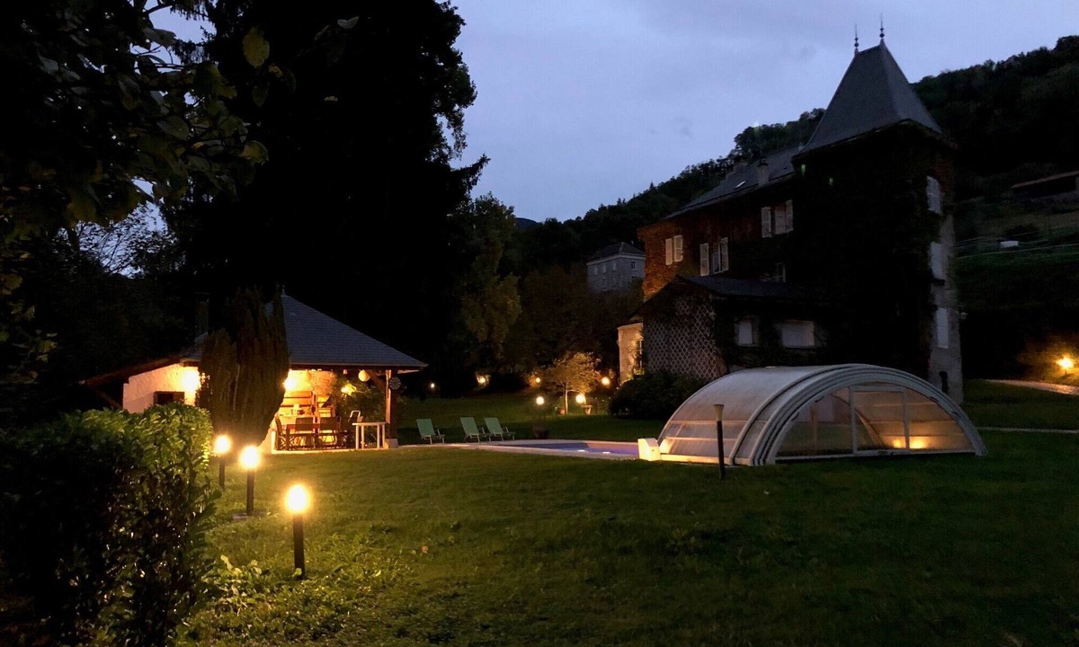 La Chapelle-du-Bard House | Le Clos Du Tulipier