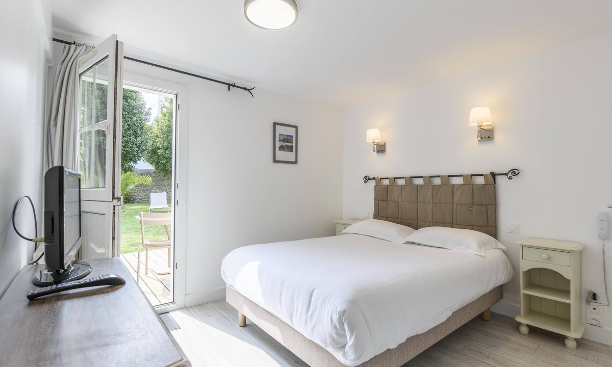 Le Palais Hotel | Le Clos Fleuri