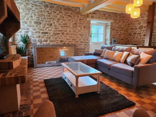 Saint-Germain-du-Corbeis House | Le Clos Loret