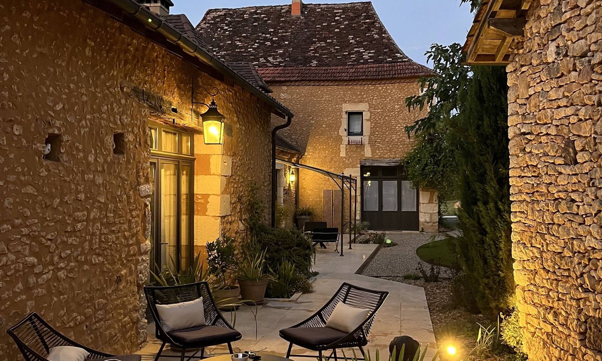 Sainte-Alvere-Saint-Laurent-les-Batons House | Le Clos 1855