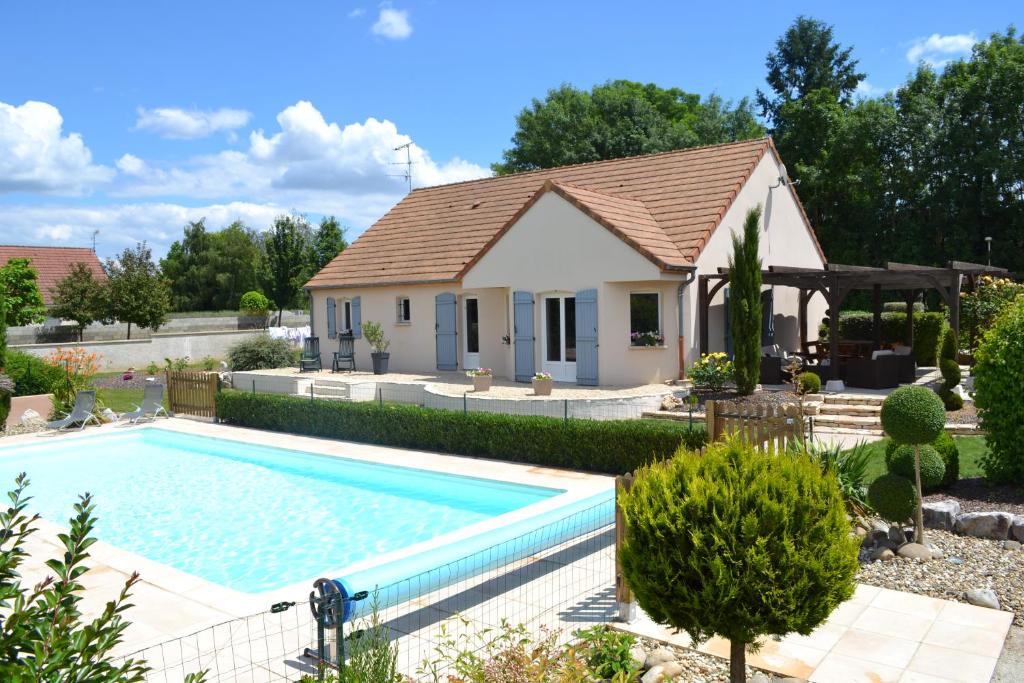 Chevigny-en-Valiere Bed & Breakfast | Le Clos Gwladys