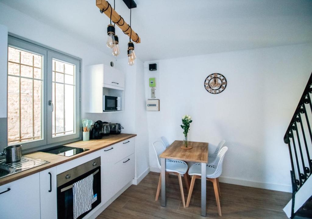 Saint-Michel-l'Observatoire House | Le constantinou