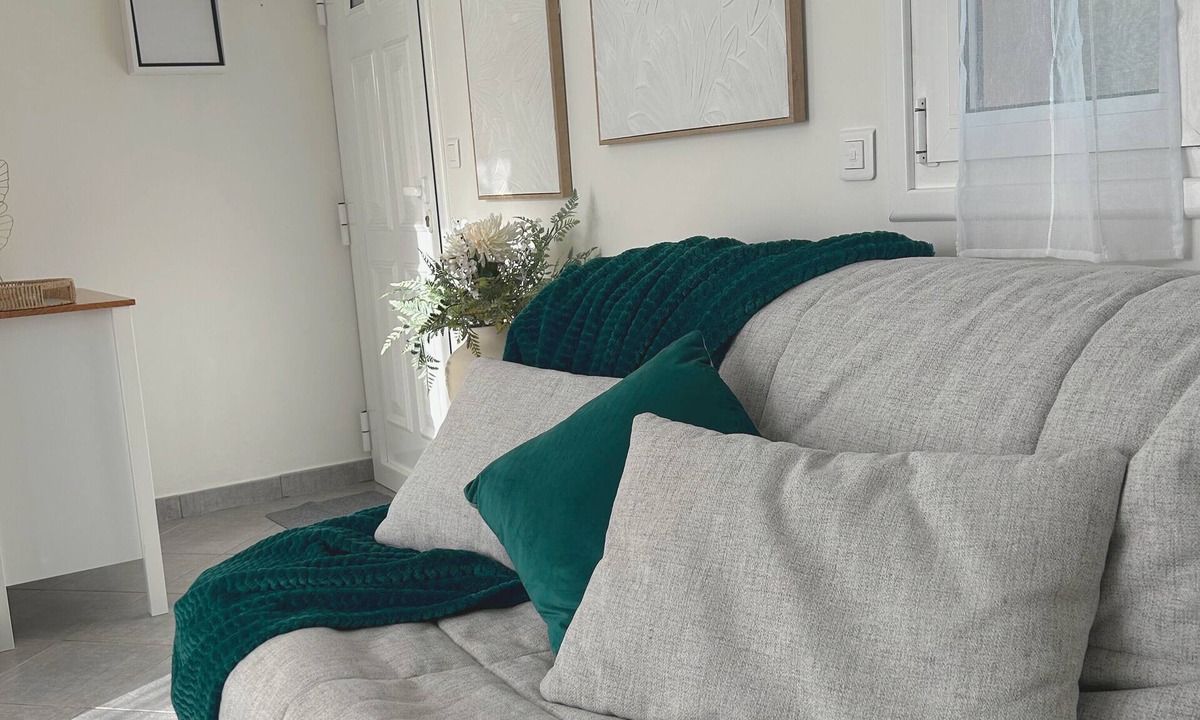 Precy-sur-Oise Apartment | Le Cocon Bleu, studio duplex cosy et lumineux