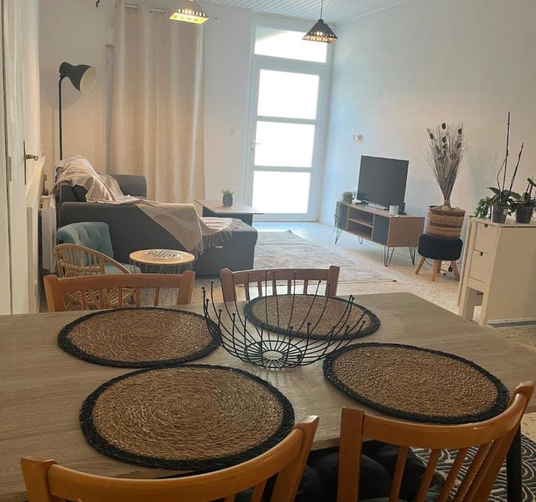 Thezan-les-Beziers Apartment | Le Cocon d aurélie