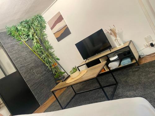 Grenoble City Centre Apartment | Le Cocon de la Bastille - DaLoc