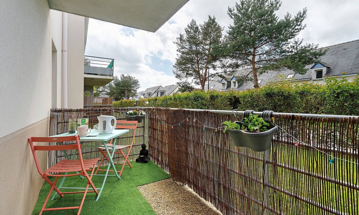 Pleurtuit Apartment | “Le Cocon De Laurence” Apartment with Private Terrace and Wi-Fi