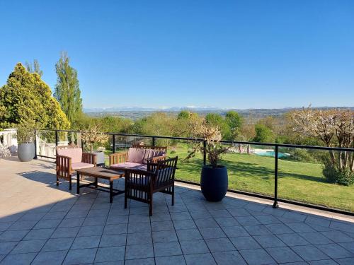 Cessieu Bed & Breakfast | Le Cocon Des Roches