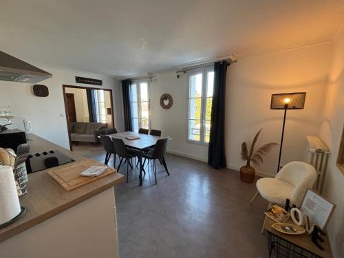 Doue-la-Fontaine Apartment | "Le Cocon Douessin" en hyper centre !