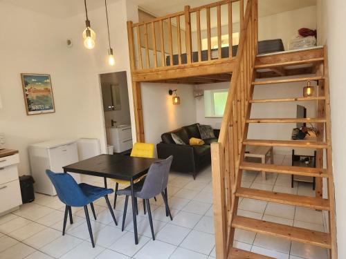 Richebourg - Saint-Clement Apartment | Le Cocon du Château
