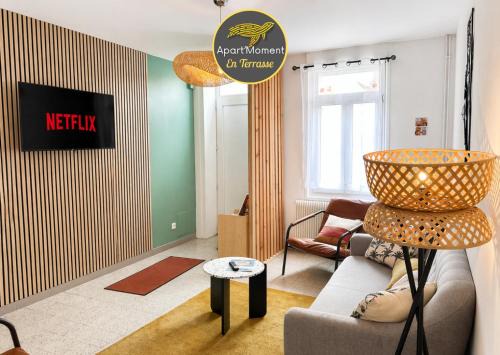 Saint-Omer Apartment | Le Cocon du Haut-Pont - Parking Gratuit, Idéal Groupe, Proche Gare