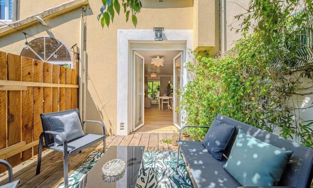 Saint-Eloi Apartment | Le Cocon II - Private garden terrace - Parking