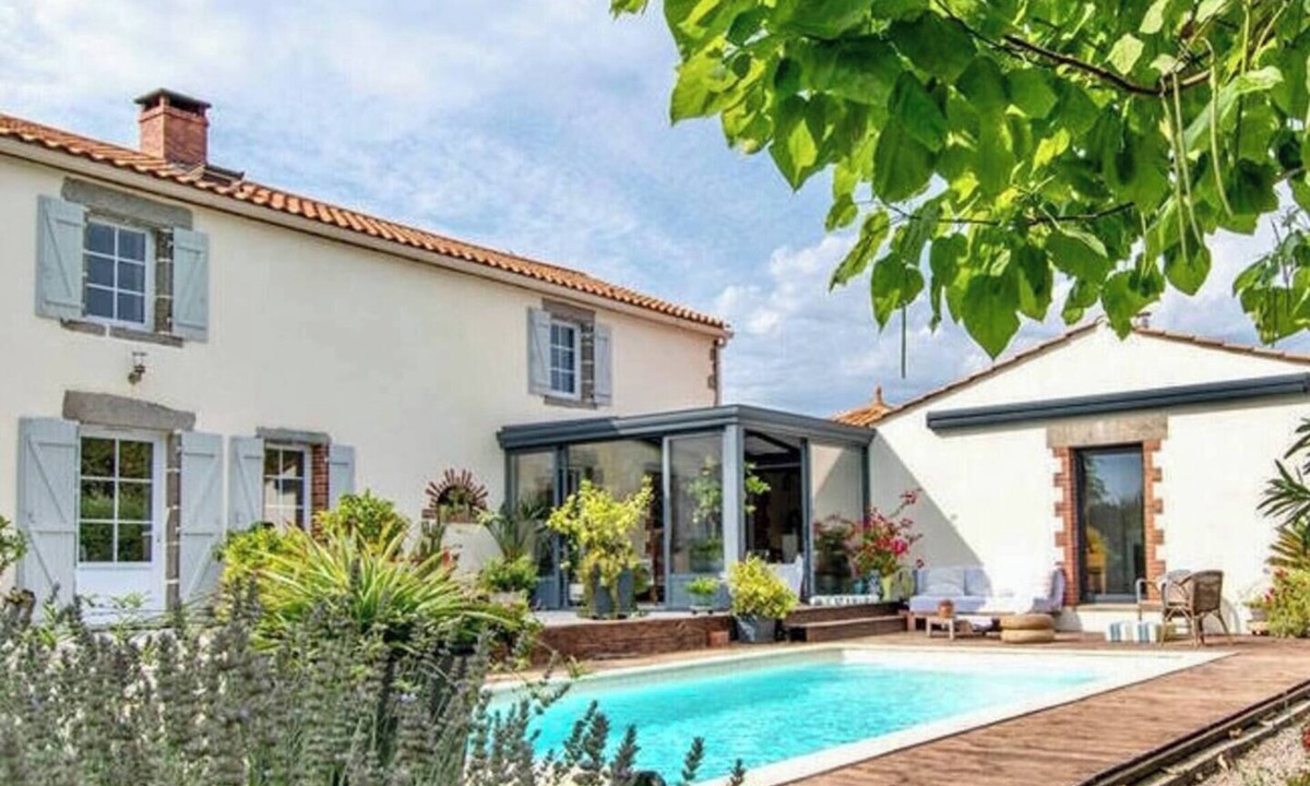 Poiroux House | Le Cocon La Portelière -Heated pool & billiards