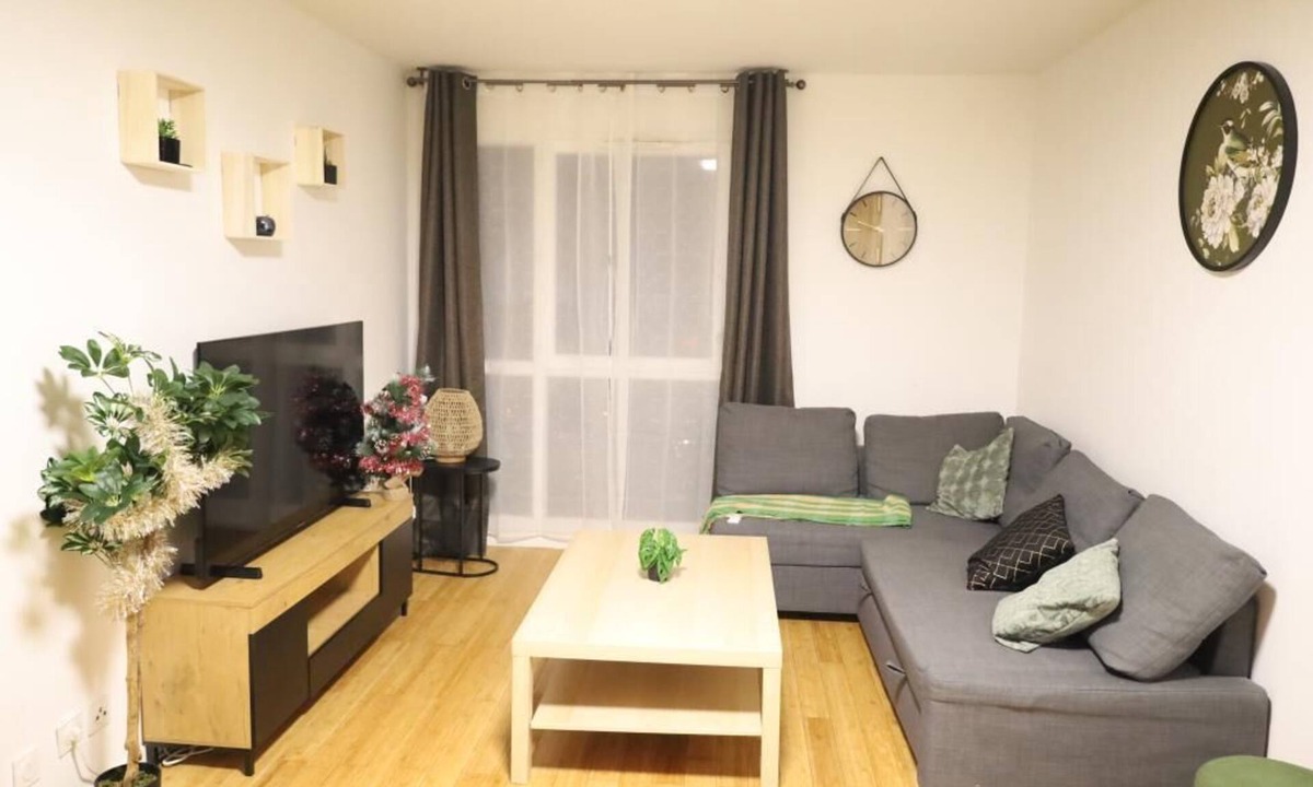 Vigneux-sur-Seine Apartment | Le Cocon Lumineux 20 min from Paris Centre and Orly