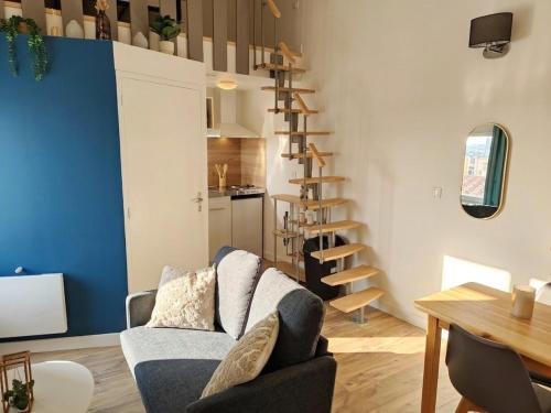 Montbrison Apartment | Le Cocon Mezzanine