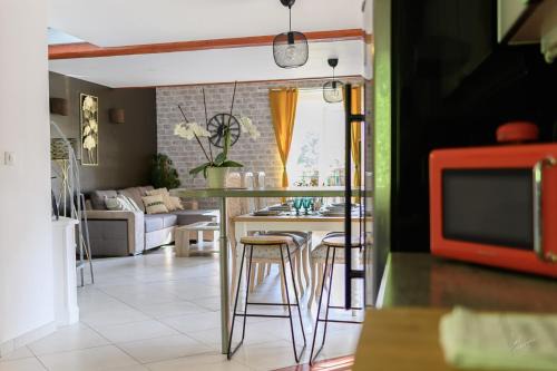 Epinal Apartment | Le Cocon Signature, Vue Étang & Parking