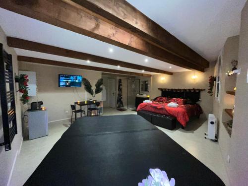 Lunel Hotel | Le Cocon SPA Évasion Privée - jacuzzi -