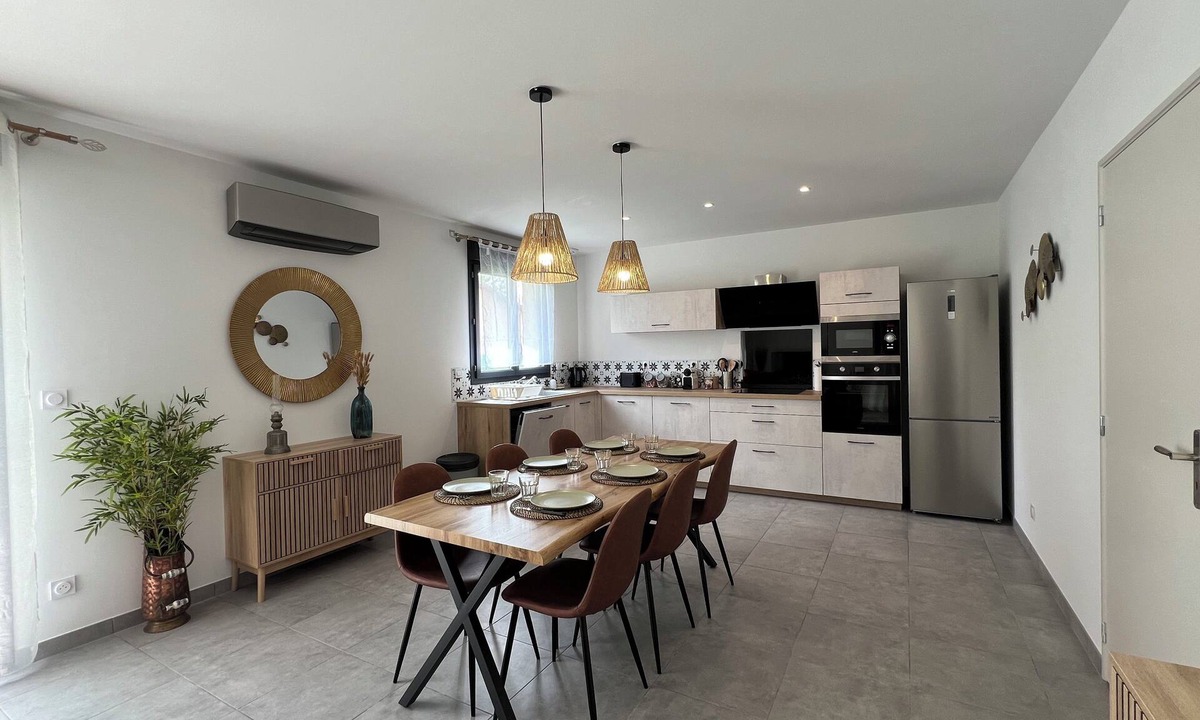 Vezeronce-Curtin House | le Cocon Vézerontin