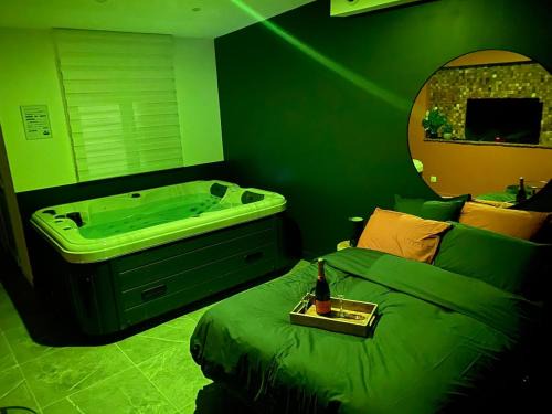 Annoeullin Apartment | Le Cocoon Evasion Spa Jacuzzi