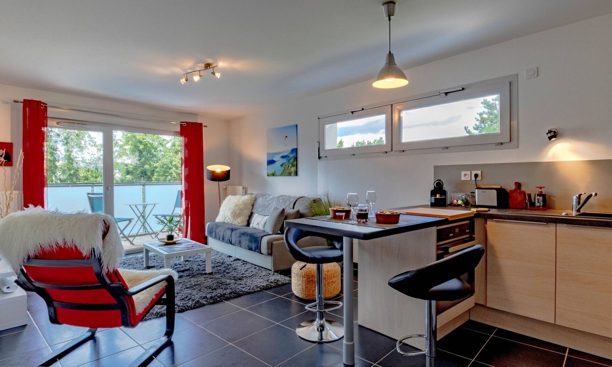 Annecy Apartment | Le Coquelicot