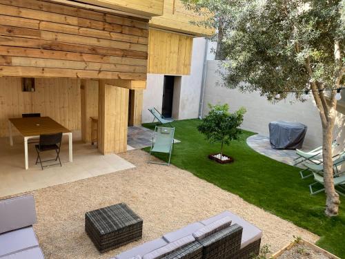 Meze Apartment | Le Corail