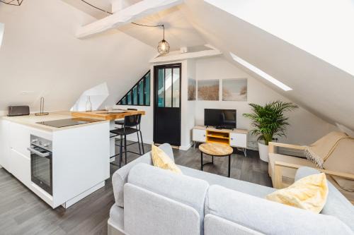 Bruz Apartment | Le Cosy Comble - 10 min Campus Kerlann