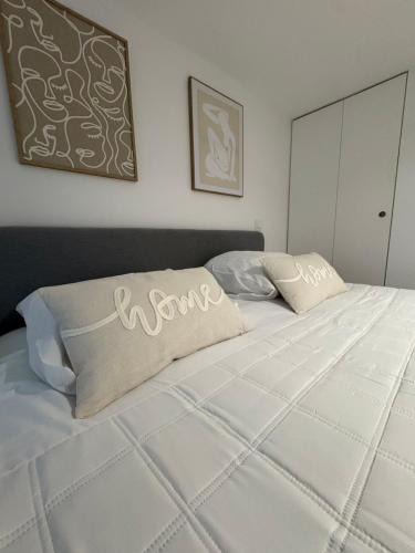 Boucle - Gros Caillou Apartment | Le Cosy de Croix-rousse