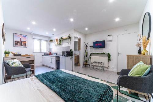 Mons-en-Baroeul Apartment | LE COSY - Free Parking - Proche Gares Lille - Netflix - Wifi