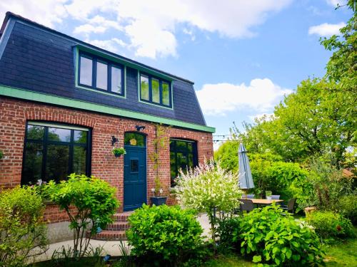 Sebourg House | Le cottage de Cassandre