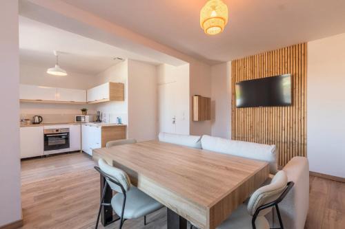 Lens Apartment | Le Cottage du Louvre