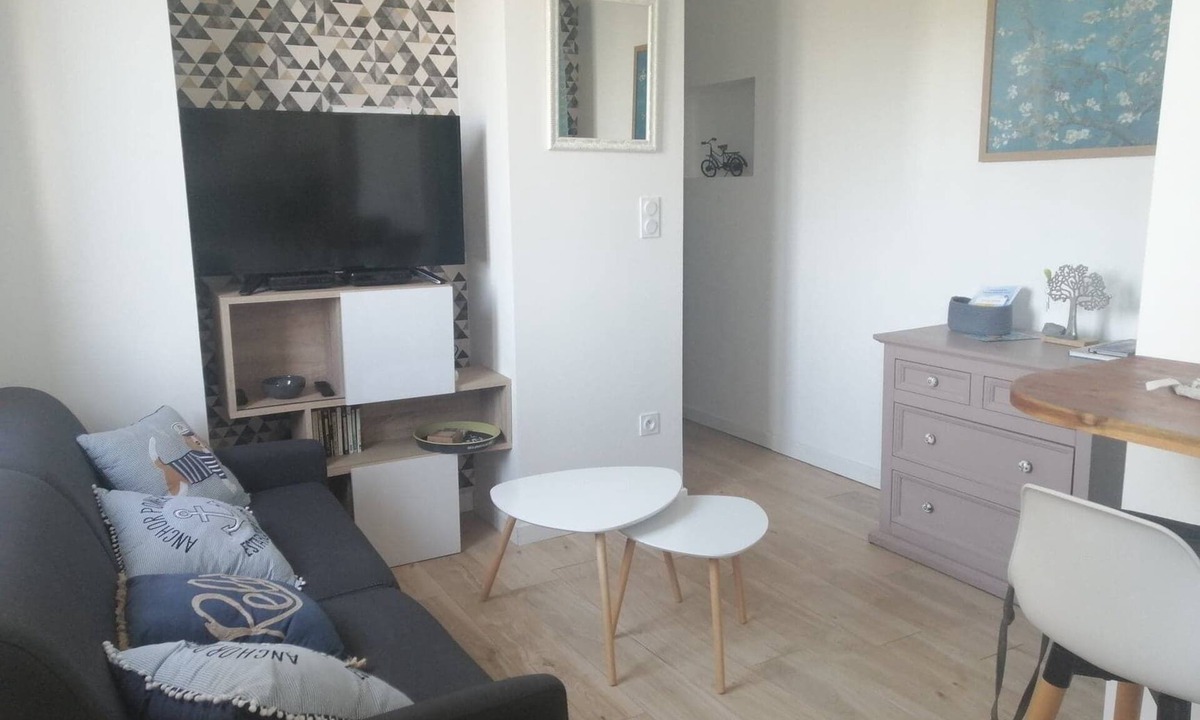 Hauteville-sur-Mer Apartment | Le Courlis, two minutes from the beach