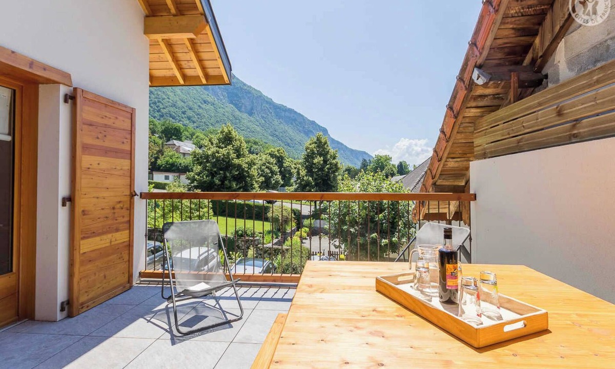 Mery House | LE Cuvage - Mery - Gîte