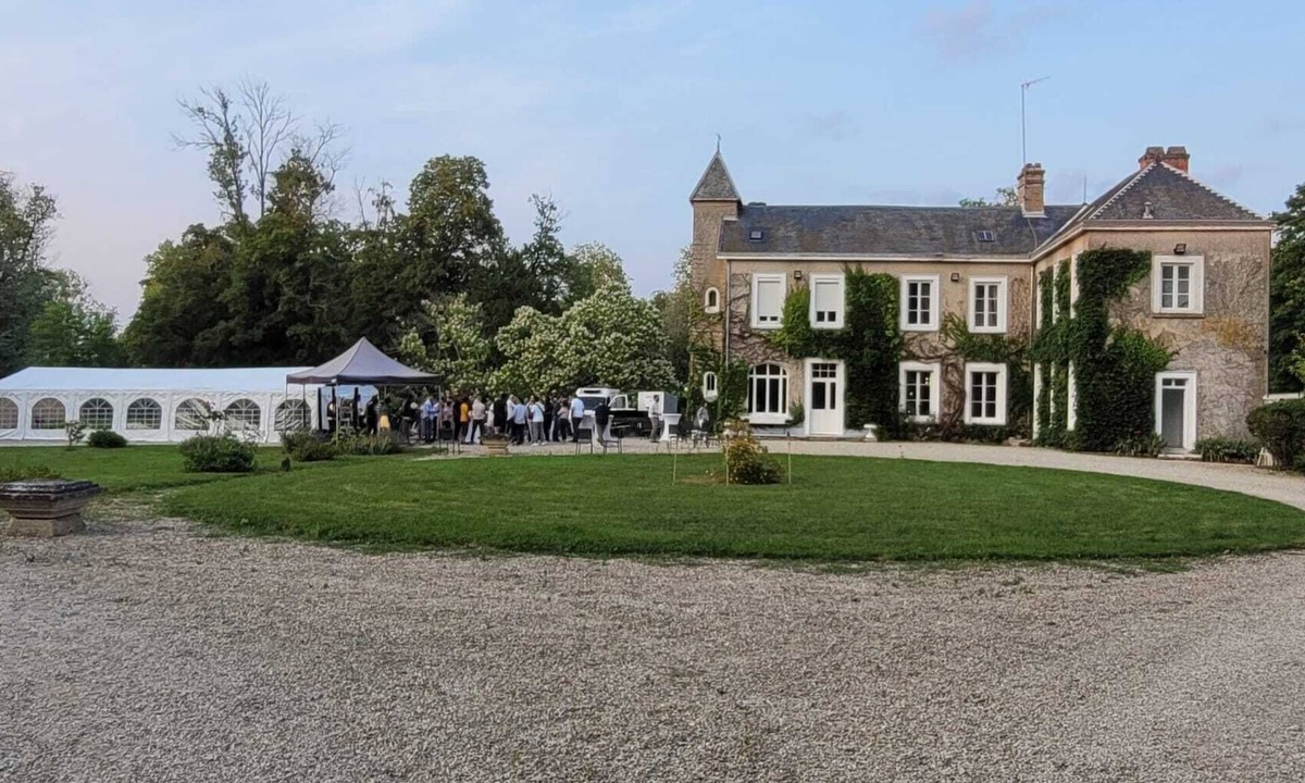 Chatelraould-Saint-Louvent House | Le Domaine de Beaucamp