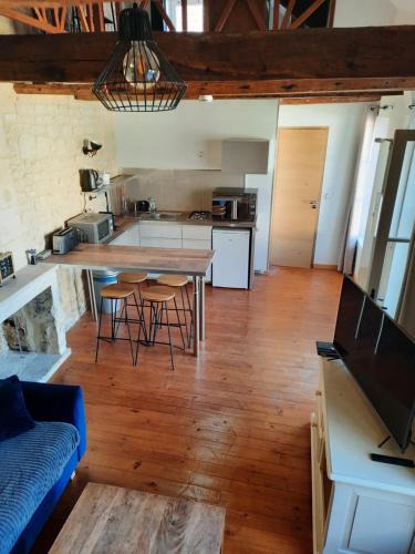 Mondeville House | Le Delax