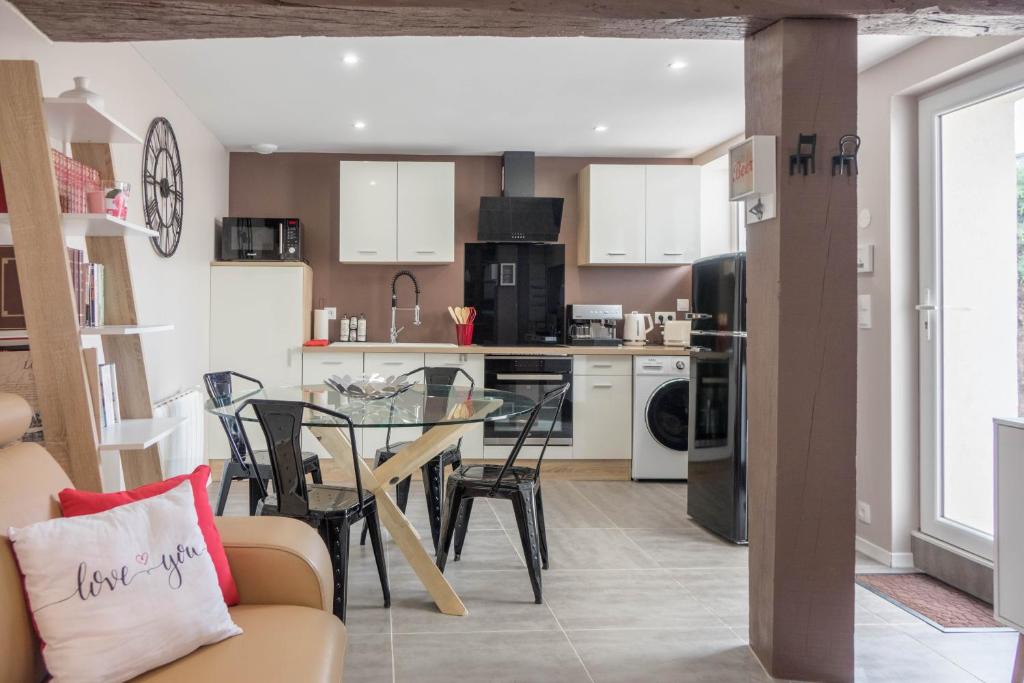 Saint-Denis-de-l'Hotel House | Le Dionysien * (petite maison avec terrasse)