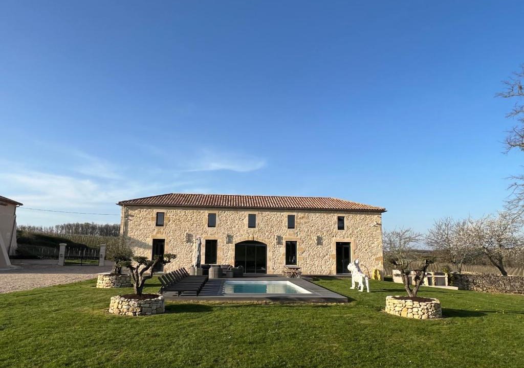 Saint-Quentin-de-Caplong House | Le domaine Reine Sully