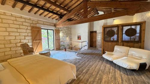 Gallician House | LE DOMAINE D AMBRE La maison des Ecuries