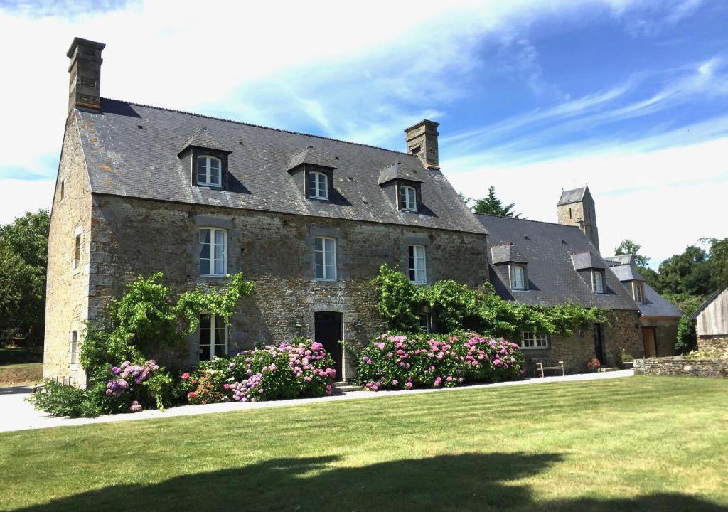 Dragey-Ronthon Bed & Breakfast | Le Domaine de Belleville