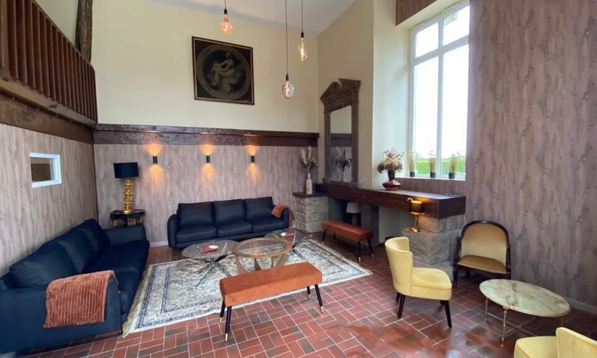 Saint-Planchers Villa | Le Domaine de Lalie, cottage Swimming pool, tennis, games room 20 Pers