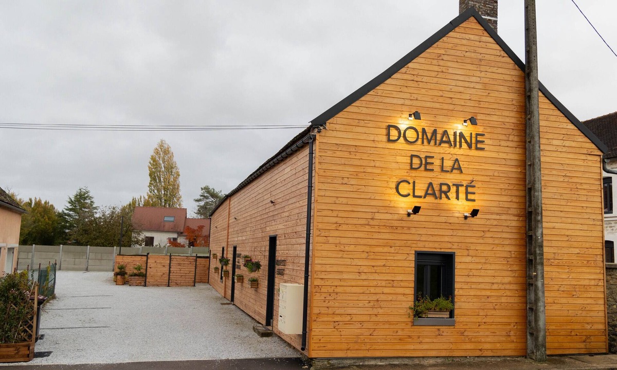 Venoy Resort | Le Domaine de la Clarté