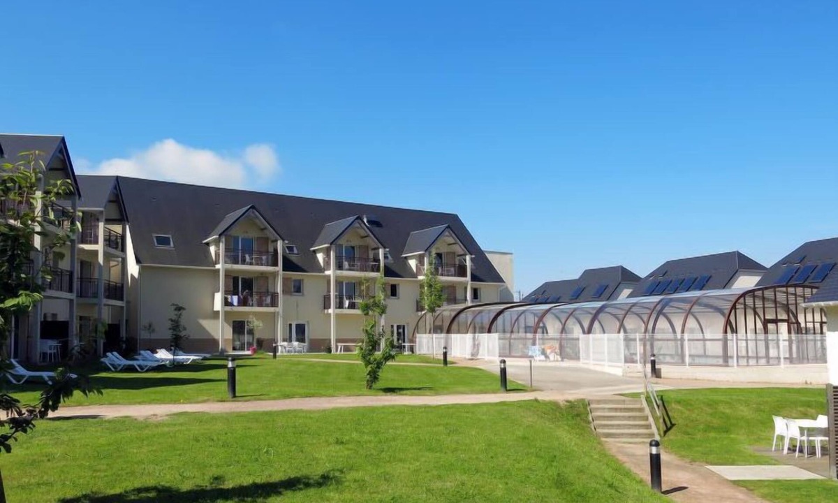 Auberville Apartment | Le Domaine de la Corniche by Interhome