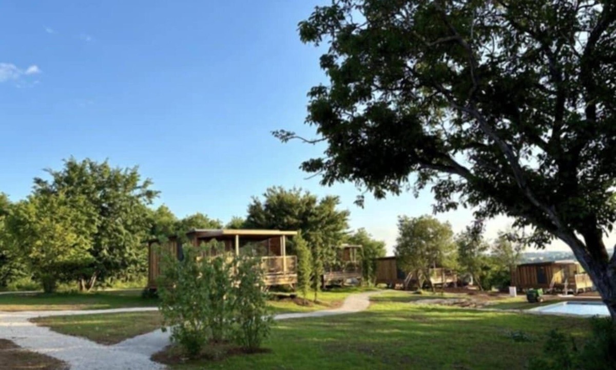 Bioussac Cabin | LE DOMAINE DE LA RICHE