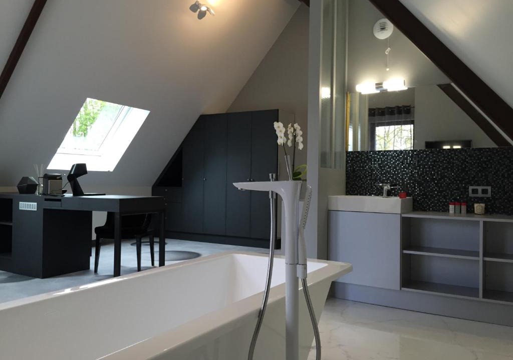 Souchez House | Le Domaine des Loups