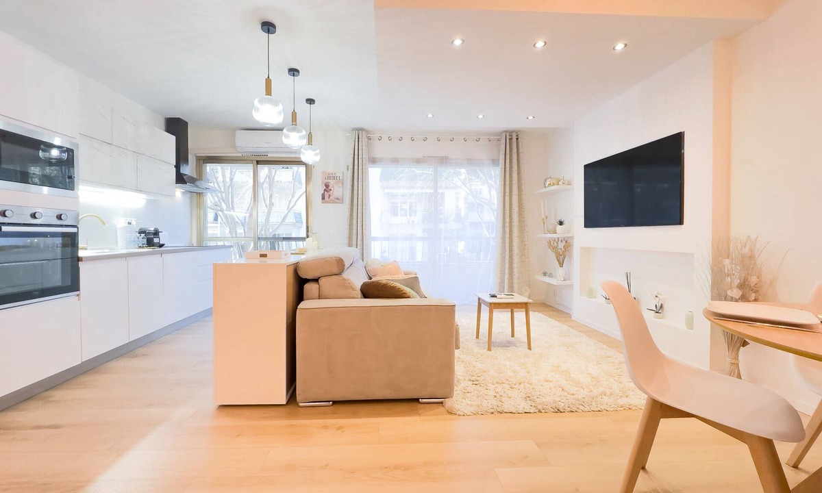 Cannes Apartment | Le Doré