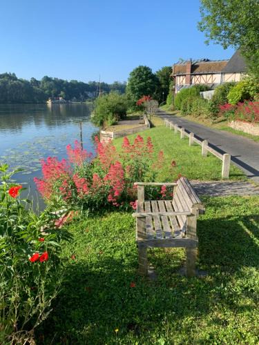 Porte-Joie House | Le Duo Porte-Joyeux