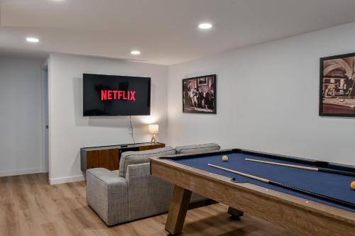 Trois-Rivieres House | Le Eleven 55 - Billard - 5 lits