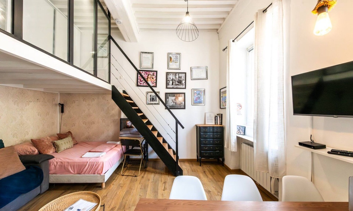 Fourviere Apartment | Le Ferratière - Charming studio in Vieux Lyon