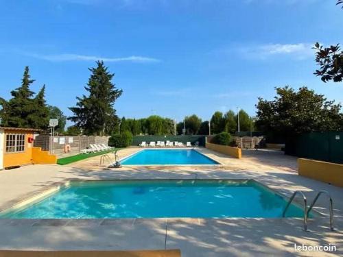 Villeneuve-les-Maguelone Other | Le Flamant rose
