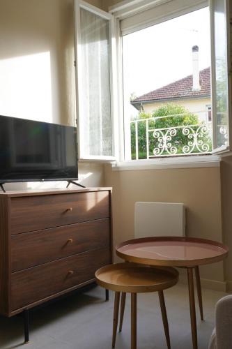 Fontenay-le-Fleury Apartment | Le Fleury